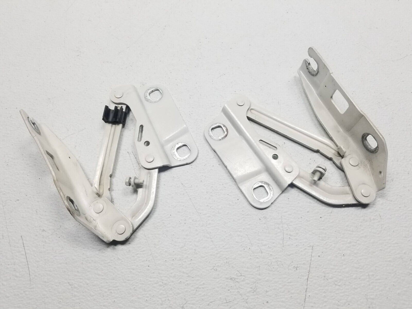 06 07 08 09 10 11 Mercedes Ml500 Hood Hinge Right & Left Side Pair OEM