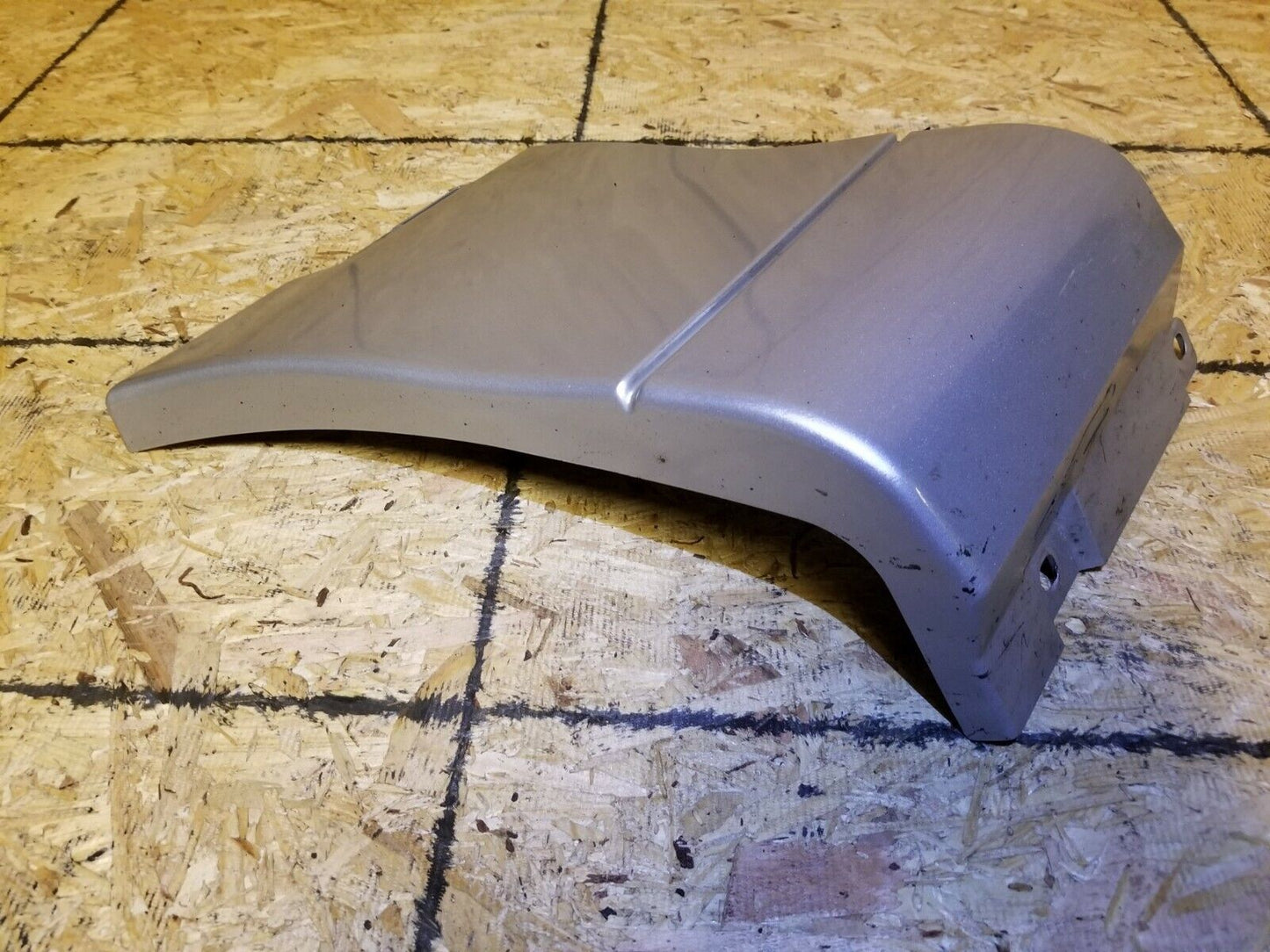 07 08 09 10 11 Lincoln Town Car Front Driver Rocker Panel Skirt Molding OEM