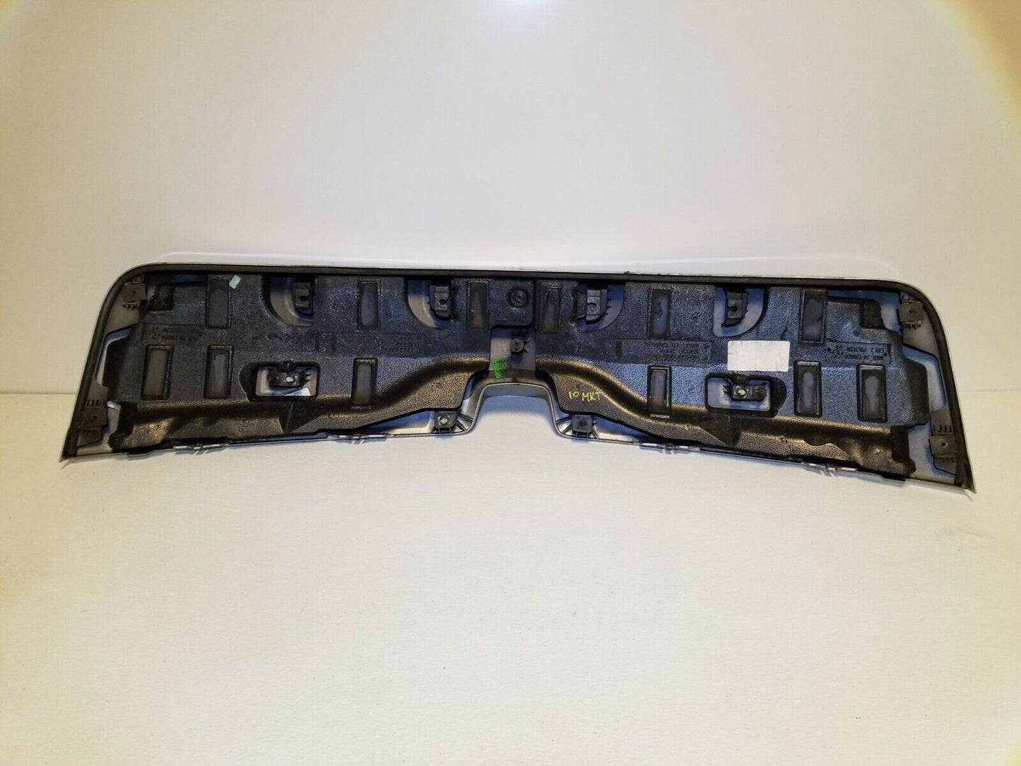 10 11 12 Lincoln MKT Trunk Tailgate Trim Molding OEM