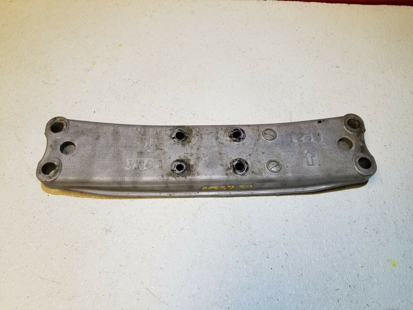 00 01 02 03 04 05 Lexus GS300 Automatic Transmission Mount Bracket OEM