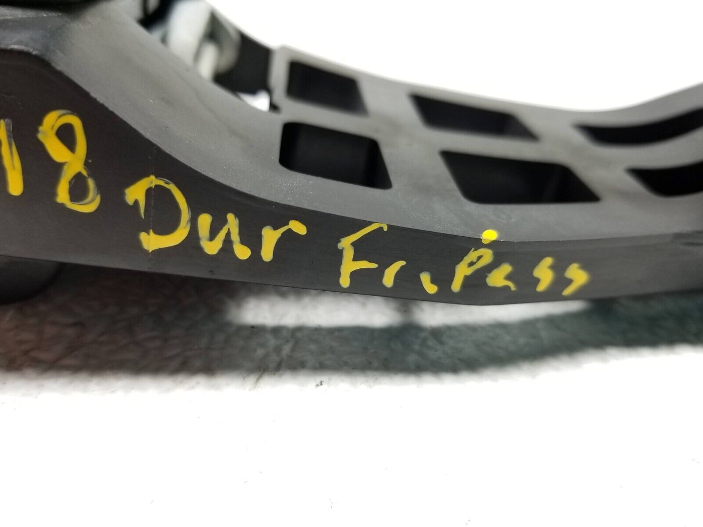 16 17 18 19 20 Dodge Durango Front Right Passenger Side Exterior Door Handle OEM