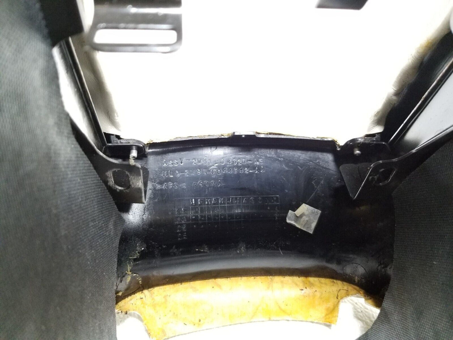 04 05 06 07 08 09 Xj8 Console Front Floor W/o Rear Seat Climate Control OEM