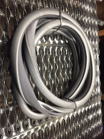 03 04 05 Mercedes W203 Coupe Right Pass Side Door Weatherstrip Seal OEM