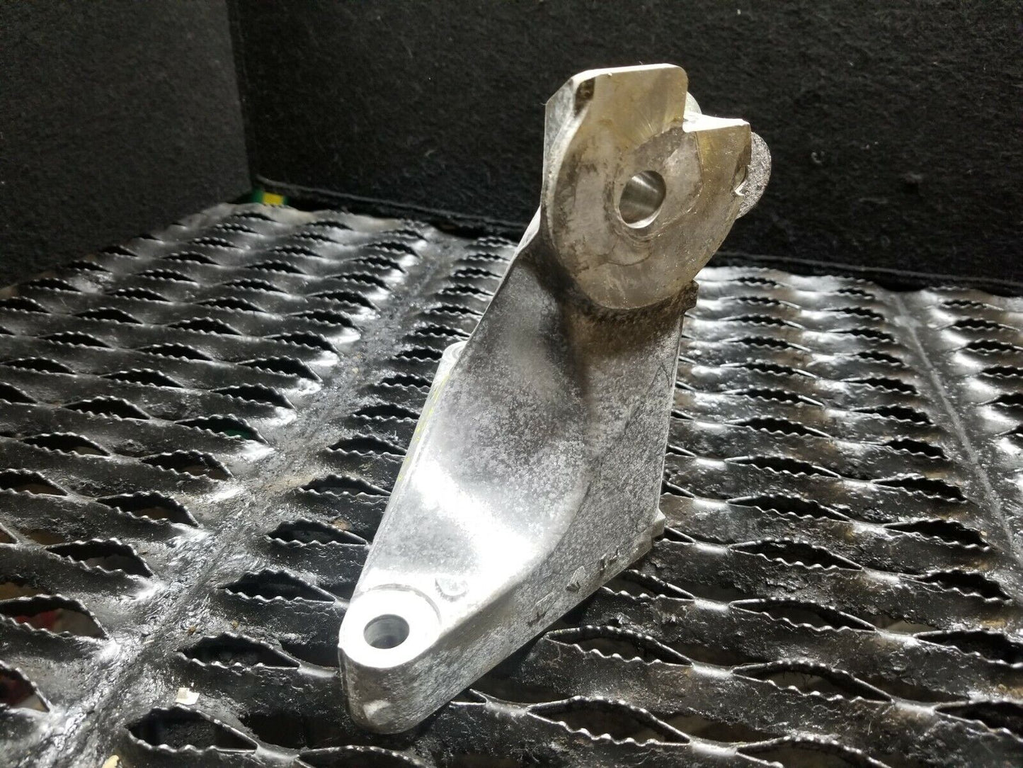 15 16 17 Subaru Legacy 2.5l Engine Mount Bracket Right Pass Side OEM 10k