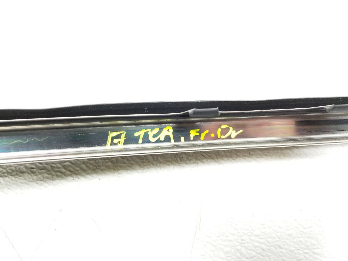 13 14 15 16 17 GMC Terrain Front Left Driver Door Molding Reveal OEM 14k Miles