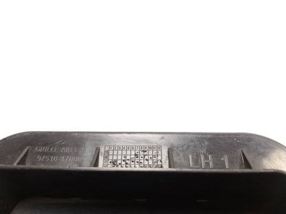 20 21 22 Hyundai Venue Rear Pressure Vent Grille Panel Pair OEM