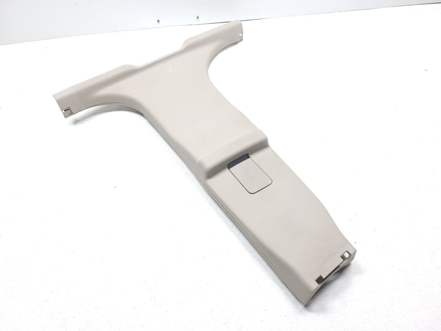 2006 - 2010 Jeep Grand Cherokee Center Lower B Pillar Cover Trim Right Pass OEM