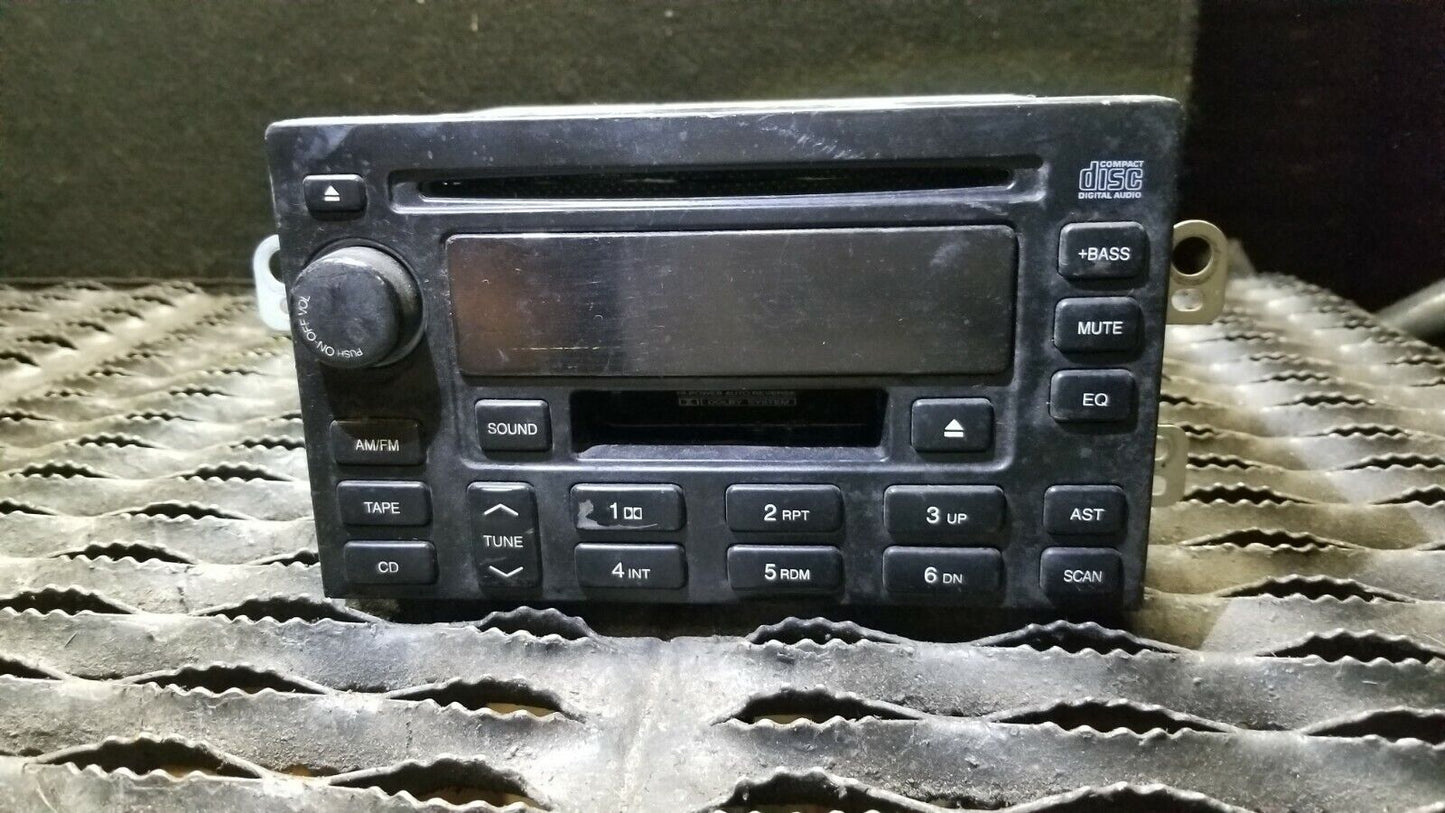 04 05 06 Suzuki Verona Reno AM FM Radio Cd Cassette Player Reciever OEM #63