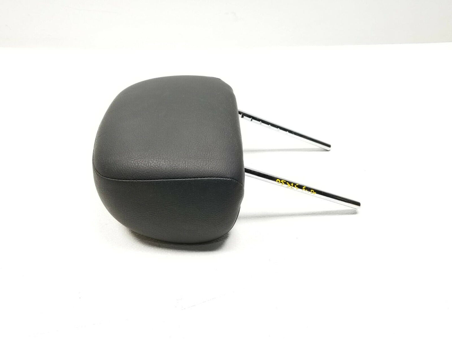 01 02 03 04 05 BMW E46 Sdn Front Left Driver Seat Headrest OEM 125k Miles