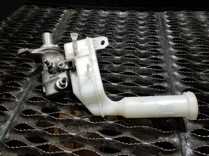 16 17 18 19 Nissan Sentra Brake Master Cylinder OEM 49k