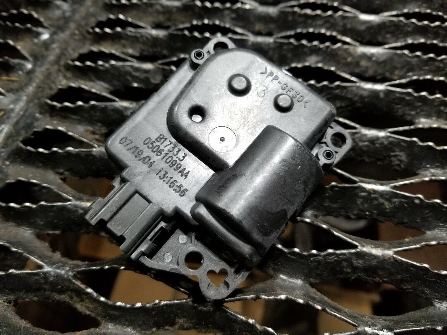 05 06 07 Dodge Magnum HVAC AC Heater Blend Door Actuator Motor OEM