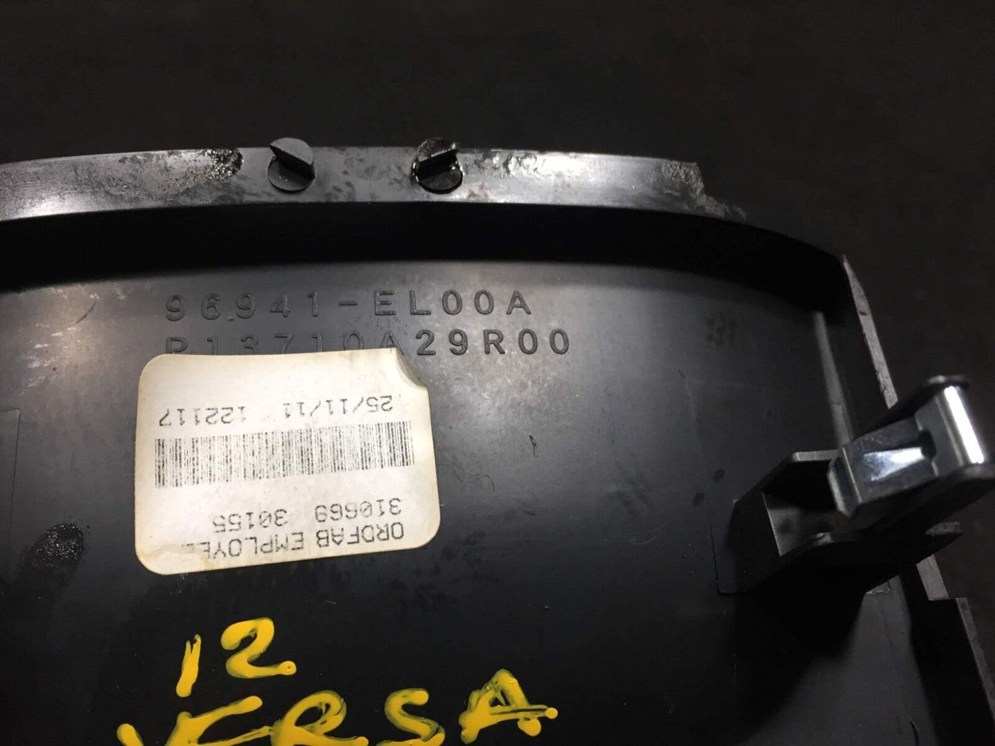 07 08 09 10 11 12 Nissan Versa Center Console Shifter Trim Bezel OEM  D17
