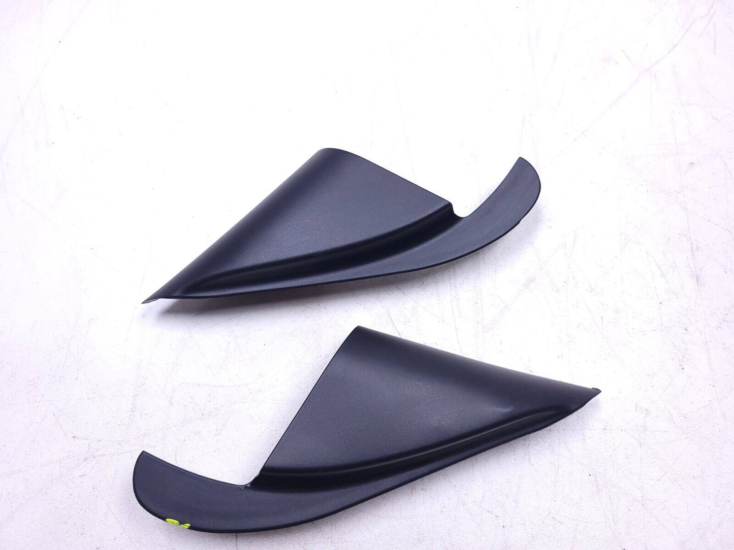 20 21 22 Hyundai Venue Front Door Corner Trim Cover Pair OEM