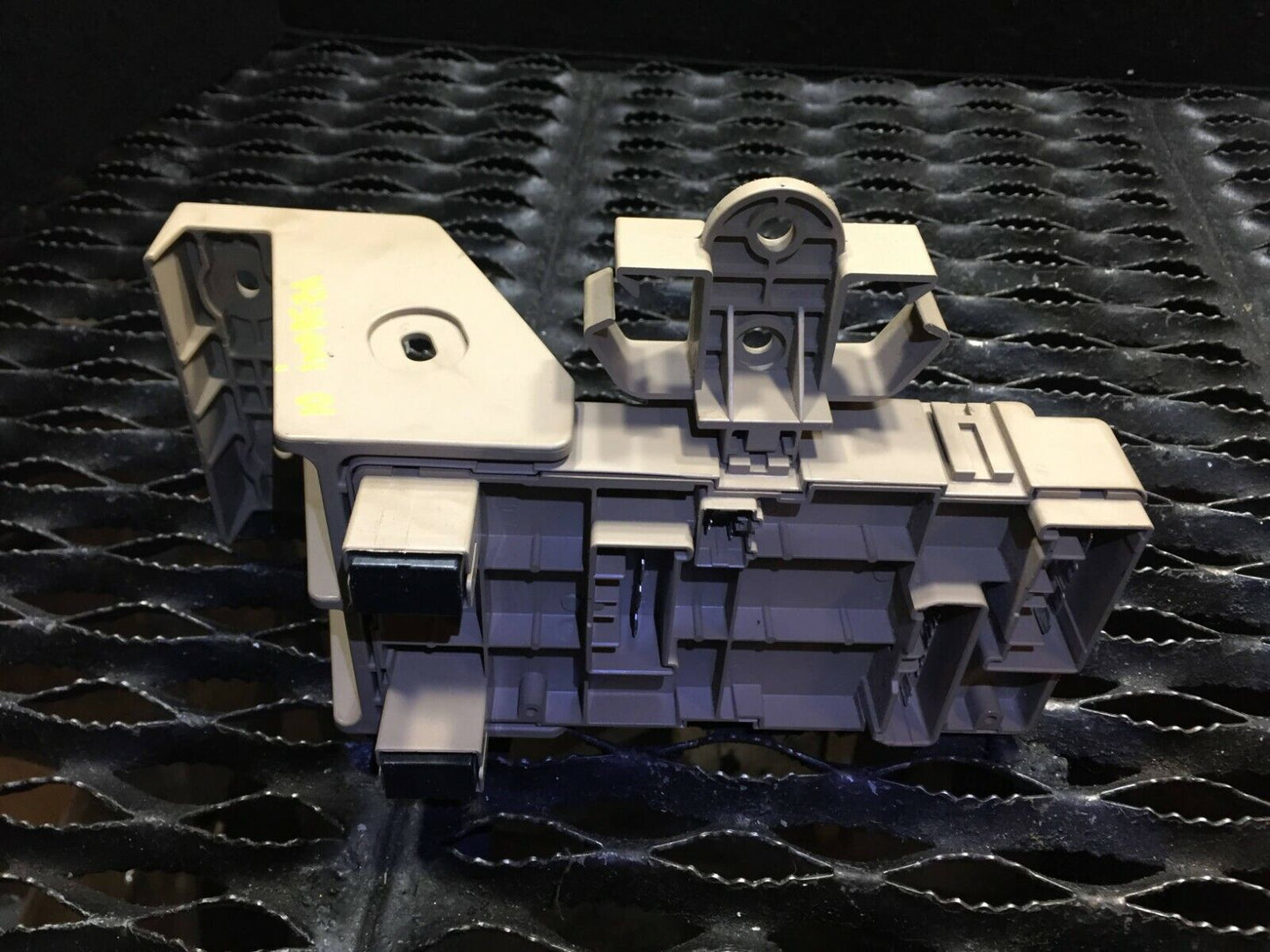 08 09 10 Subaru Impreza 2.5l Fuse Box 82201fg000 OEM