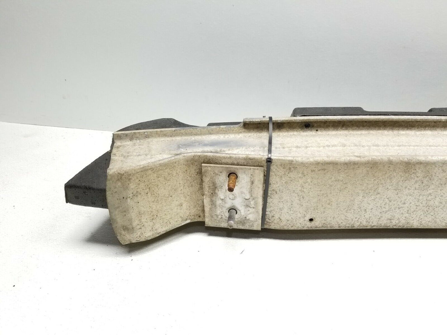 06 07 08 09 Saab 9-5 Sdn Rear Bumper Reinforcement Absorber Bar OEM