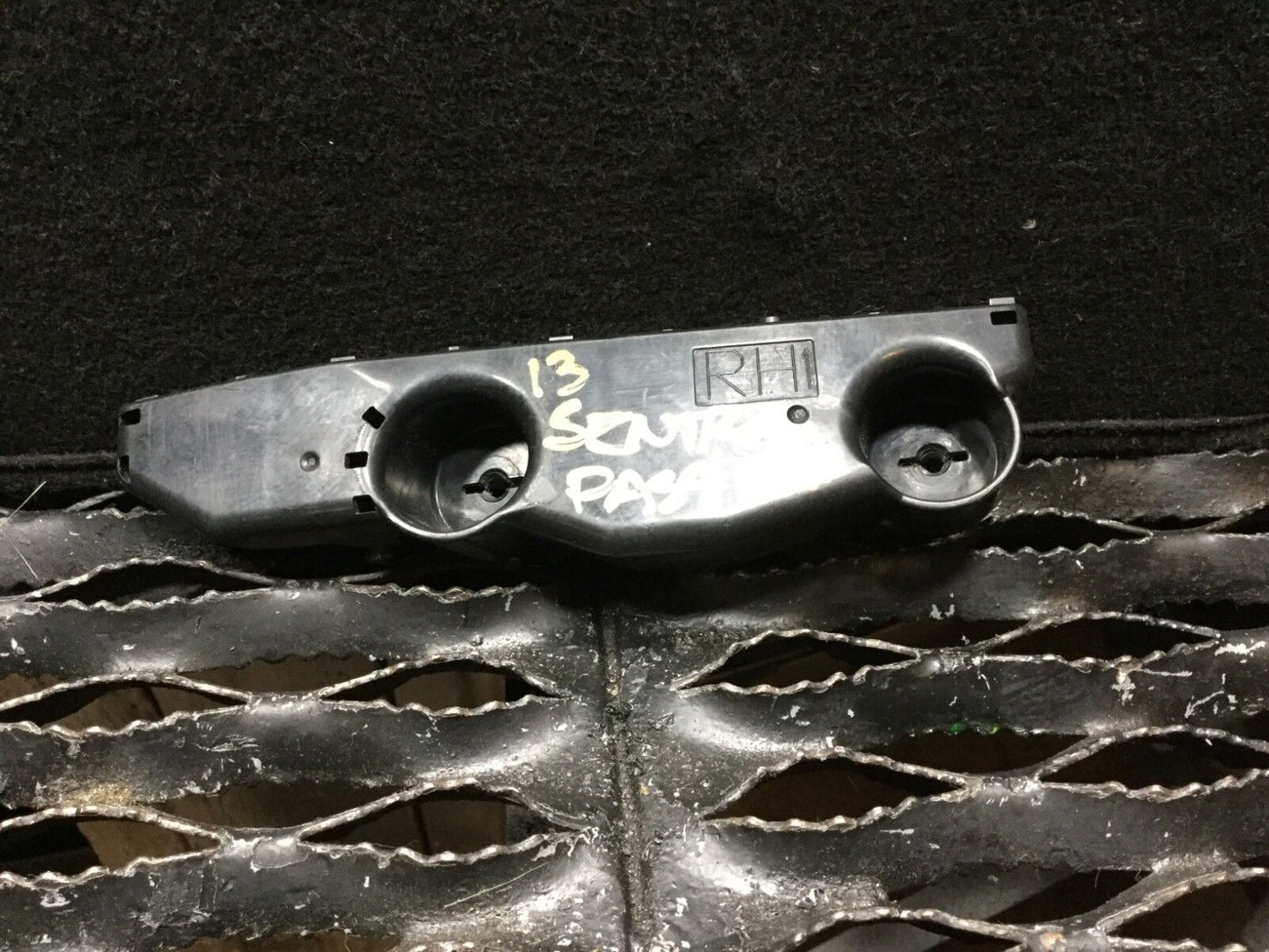 13 14 15 16 Nissan Sentra Front Right Passenger Rh Bumper Bracket  OEM