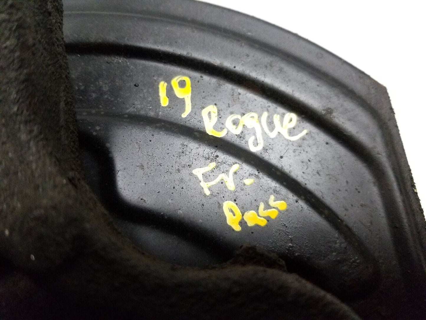 12 13 14 15 Nissan Rogue Front Spindle Knuckle Wheel Hub Passenger Side Rh OEM