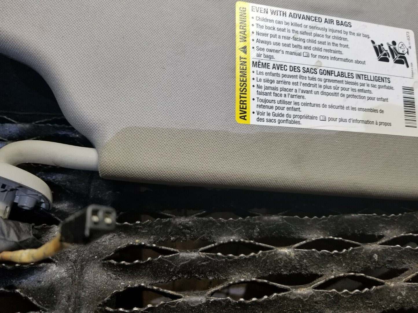 07 08 09 10 11 12 13 Chevy Impala Driver Side Sun Visor OEM Damage Mirror