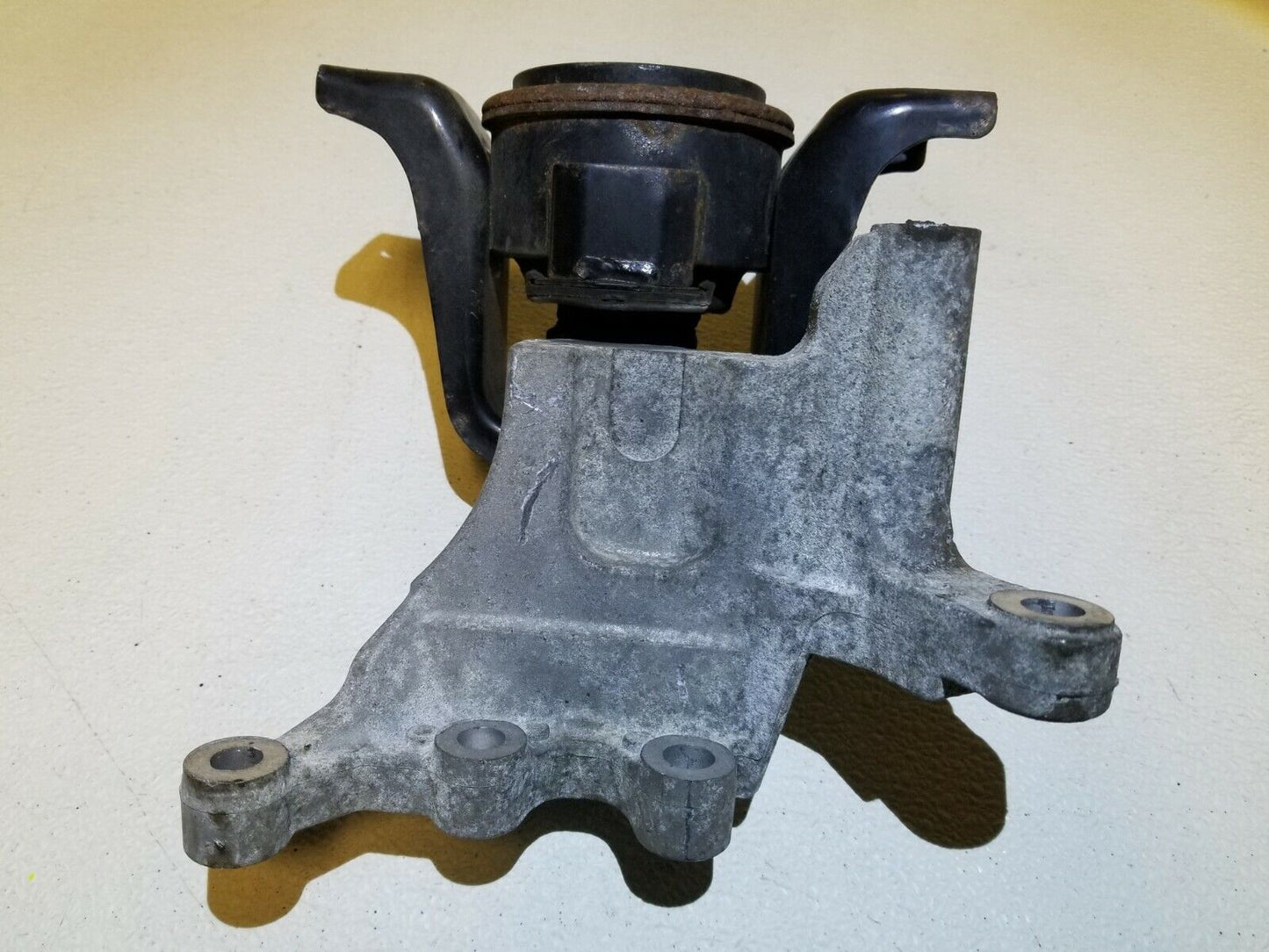 11 12 13 14 Nissan Juke Engine Mount Pass Side OEM