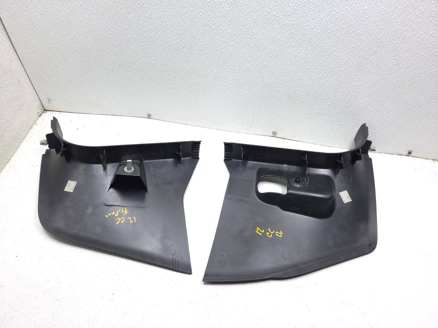 09 10 11 12 Volkswagen Cc Front Door Lower Kick Panel Cover Left & Right OEM