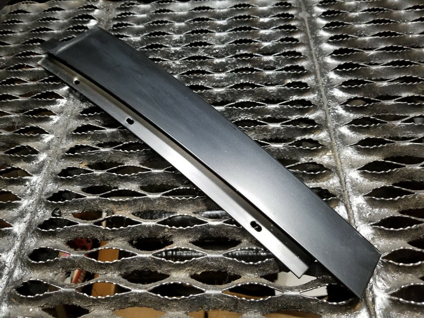 06 07 08 09 10 BMW 528i E60 Rear Left Driver Side Door B Pillar Trim Molding OEM