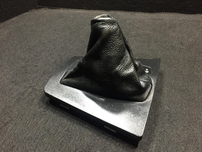 07 08 09 10 BMW X3 E83 Shifter Trim Boot W/ Indicator 35488 OEM D34