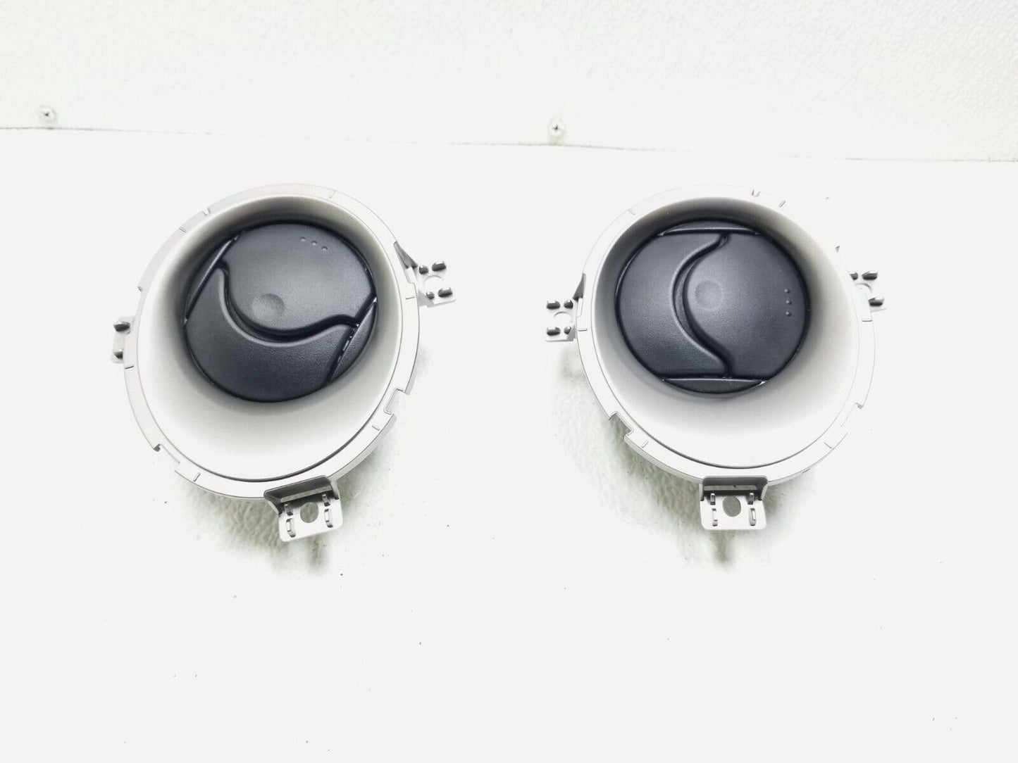 11 12 13 14 Nissan Juke Dash Air Vent Pair OEM