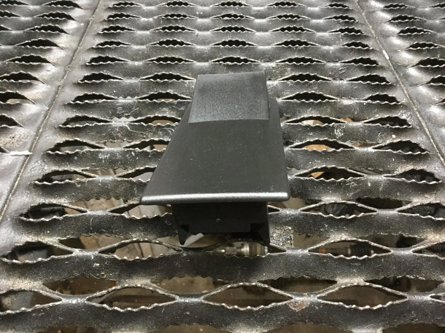 05 06 07 08 Audi A4  Front Left Seat Wire Connector Cover OEM