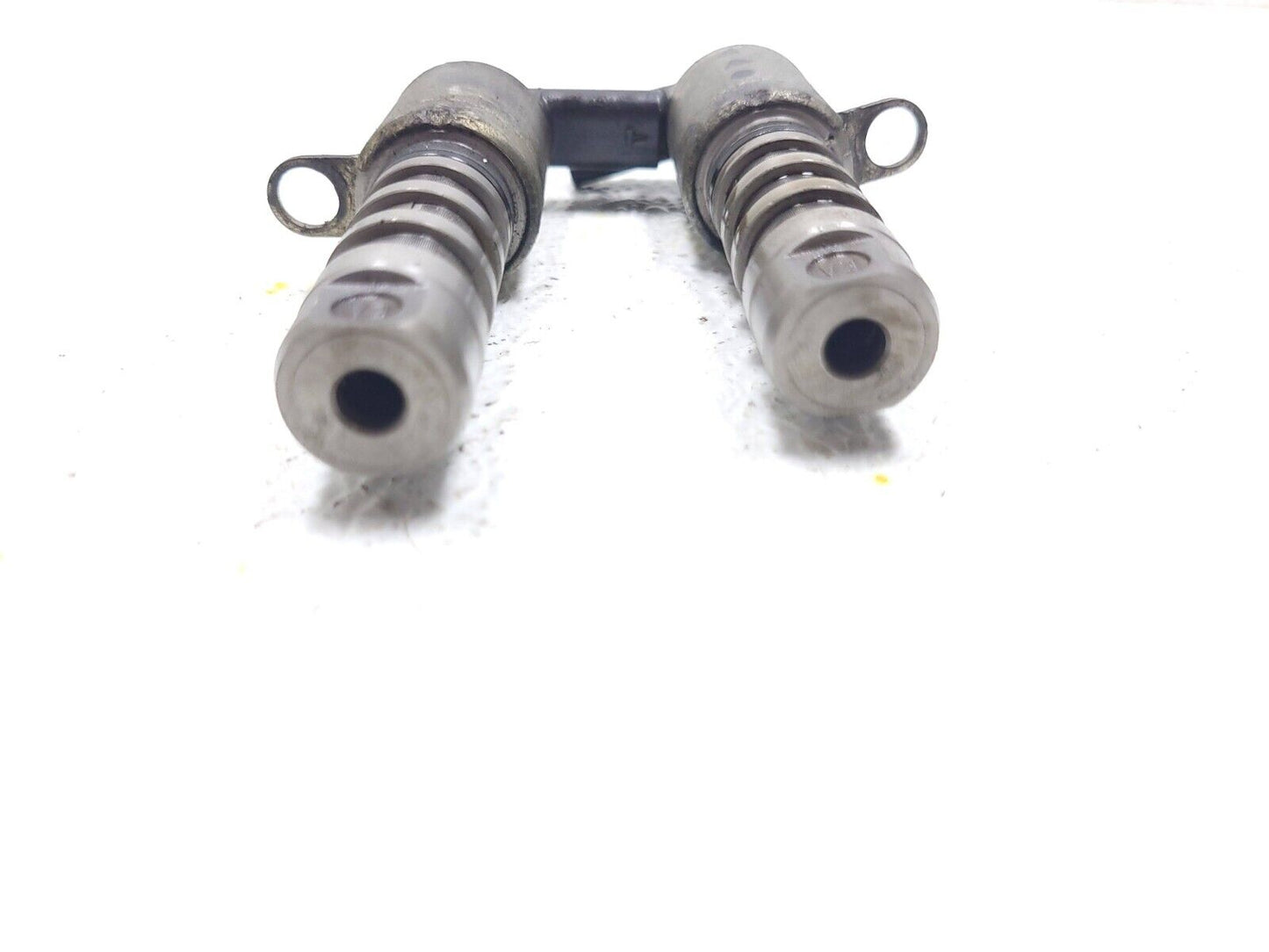 13 14 15 16 Audi A4 S4 Camshaft Vvt Solenoid Valve Pair OEM