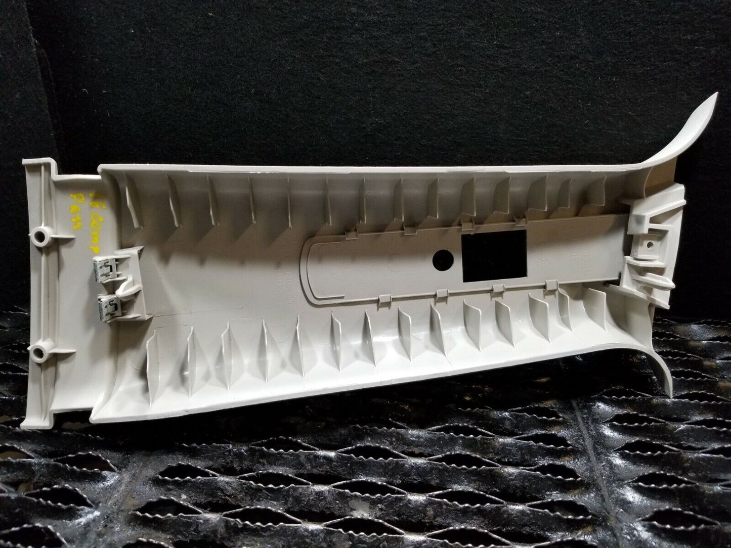 13 14 15 16 17 Jeep Compass Right Passenger Upper B Pillar Trim Cover OEM 30k