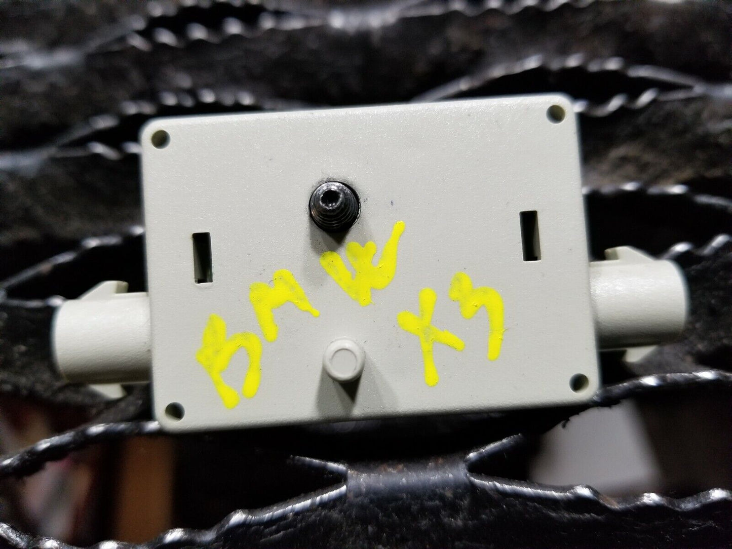 04 05 06 BMW X3 E83 Trap Circuit Antenna 2pcs 6990090 OEM