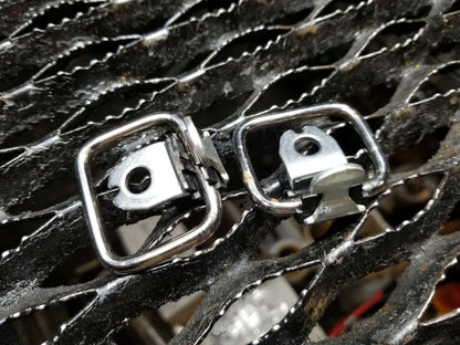 06 07 08 09 10 BMW 650i E63 Cargo Hook 2pcs OEM