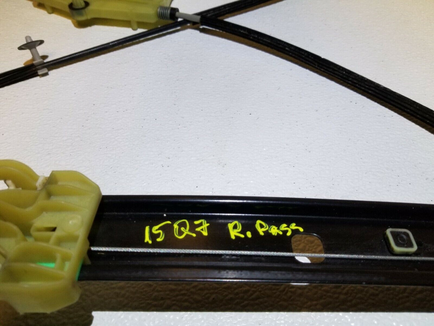 11 12 13 14 15  Audi Q7 Rear Right Pass Door Window Regulator OEM 87k Miles