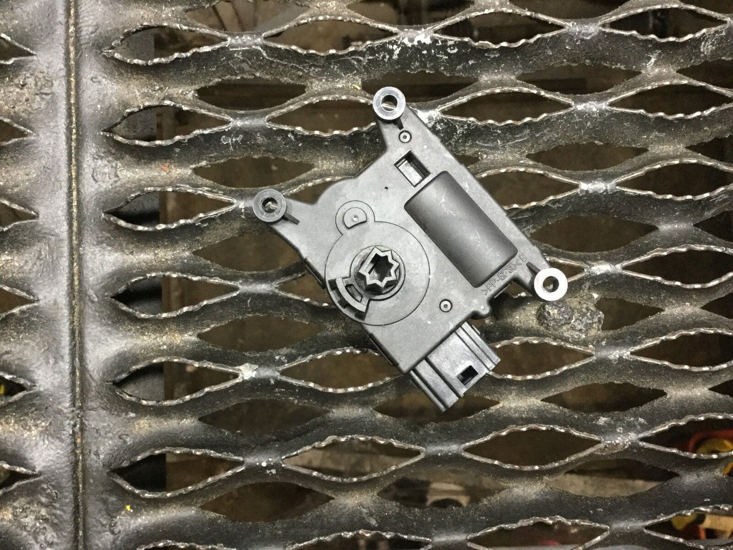 09 10 11 12 13 Mazda 6 HVAC A/c Heater Blend Door Actuator Flap Motor OEM