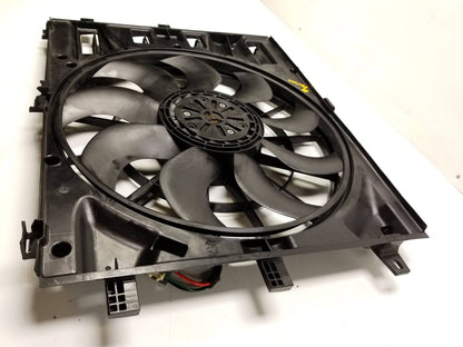 18 19 20 21 Chevrolet Equinox Radiator Cooling Fan 1.5l OEM *shroud Has Damage*