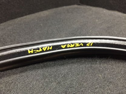 07 08 09 10 11 12 Nissan Versa Htchback Trunk Lid Weatherstrip Seal OEM D17