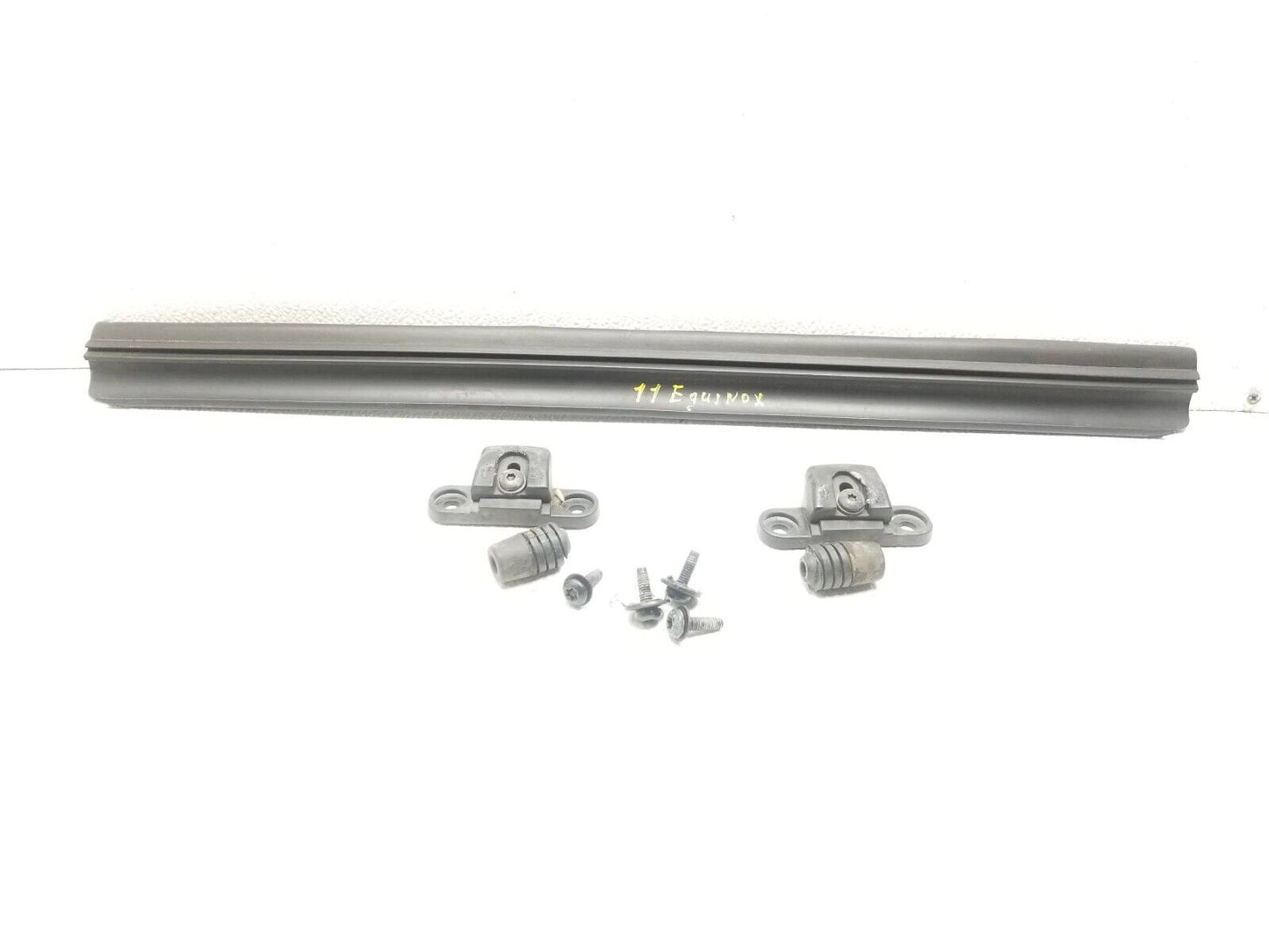 10 11 12 13 14 15 Chevy Equinox Liftgate Trunk Lid Seal & Stopper Damper OEM