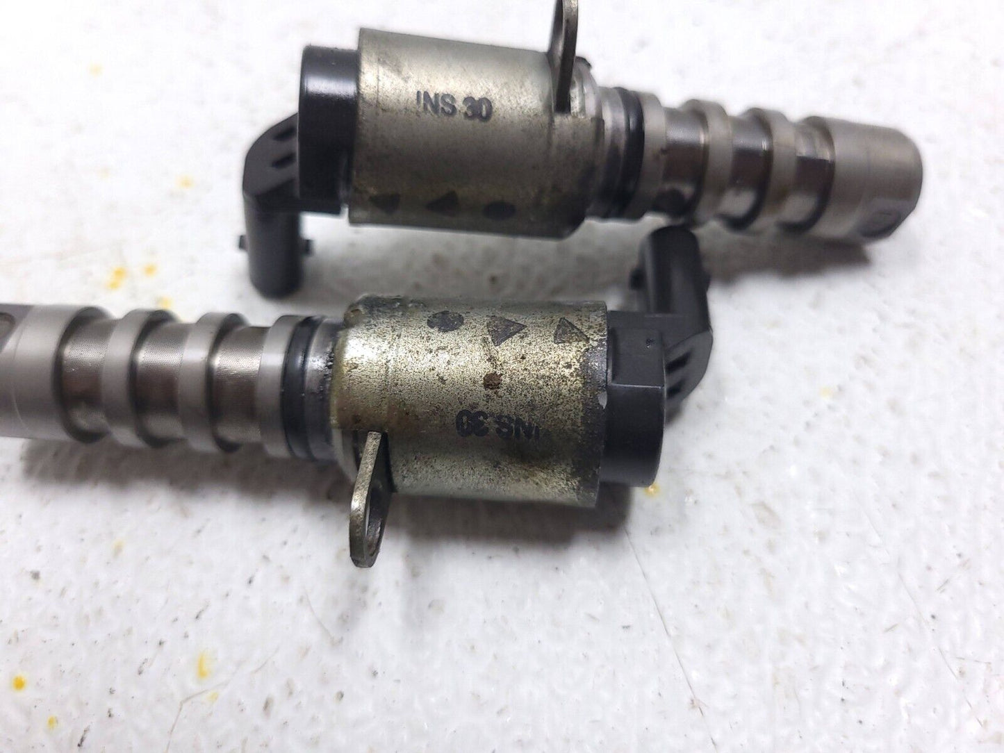 13 14 15 16 Audi A4 S4 Camshaft Vvt Solenoid Valve Pair OEM