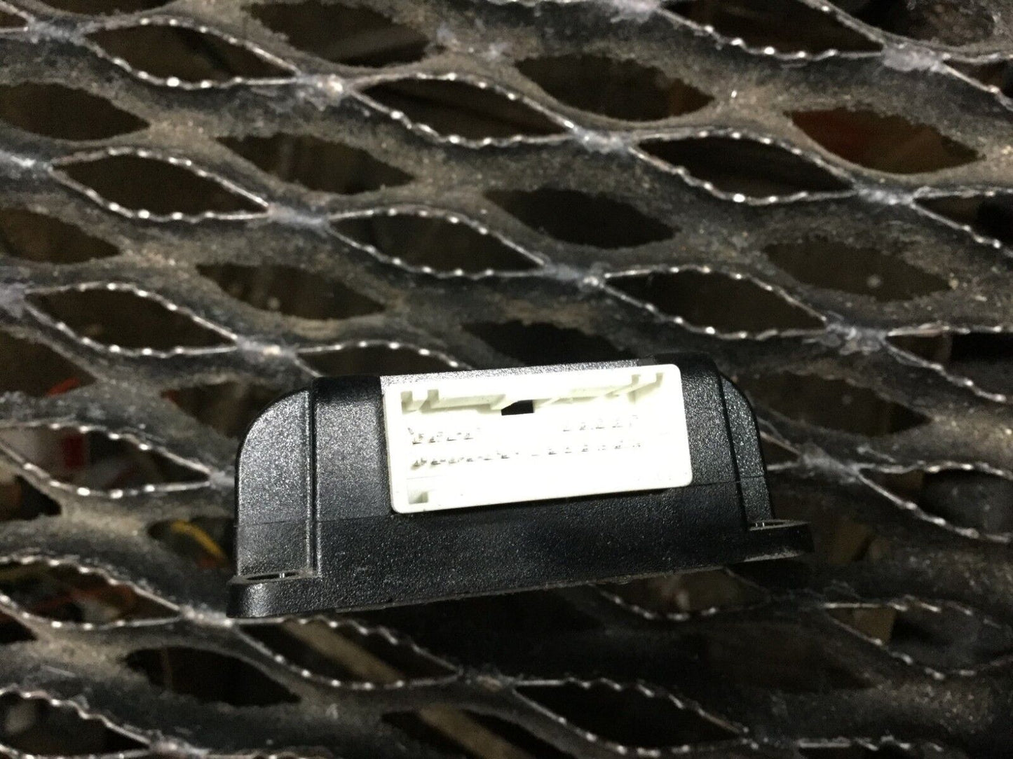 15 16 17 Jeep Renegade Gsm / Gprs Modem Transmitter Module 161740162 OEM