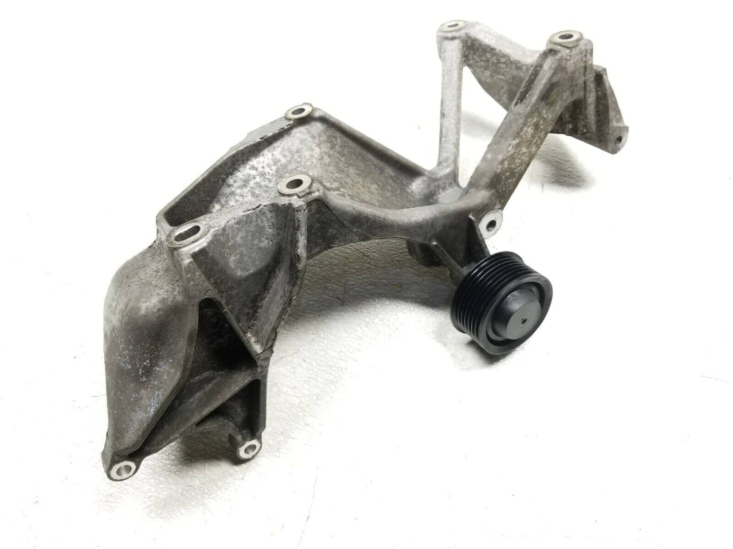 2011 - 2014 Porsche Cayenne 3.6l Alternator Mount Bracket 03h260087e OEM