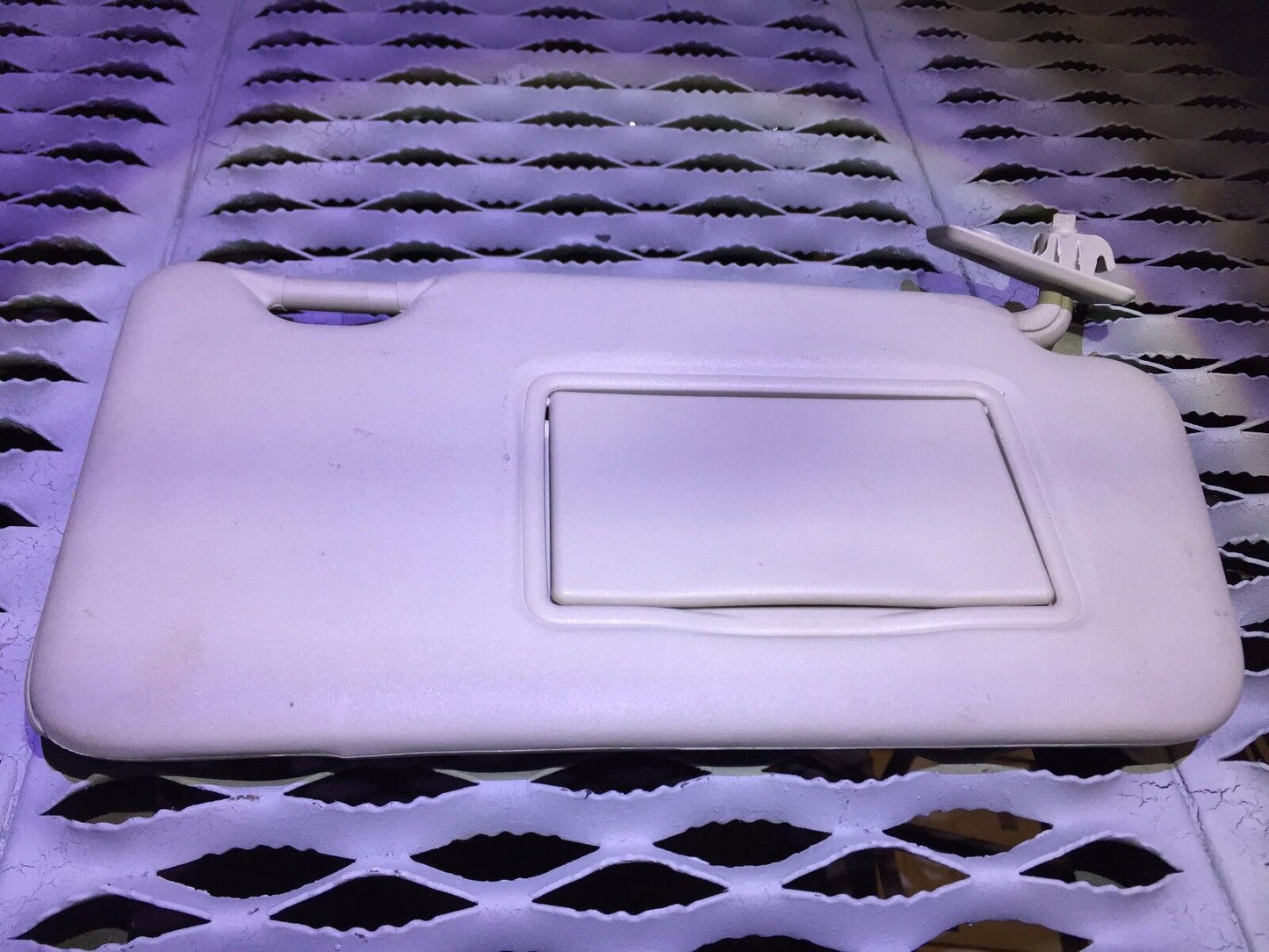 14 15 16 17 Nissan Versa Front Right Passenger Sun Visor OEM