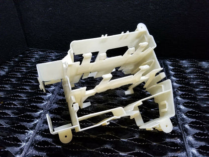 06 07 08 09 10 BMW 650i E63 Front Fuse Box Module Bracket Holder 7520900 OEM