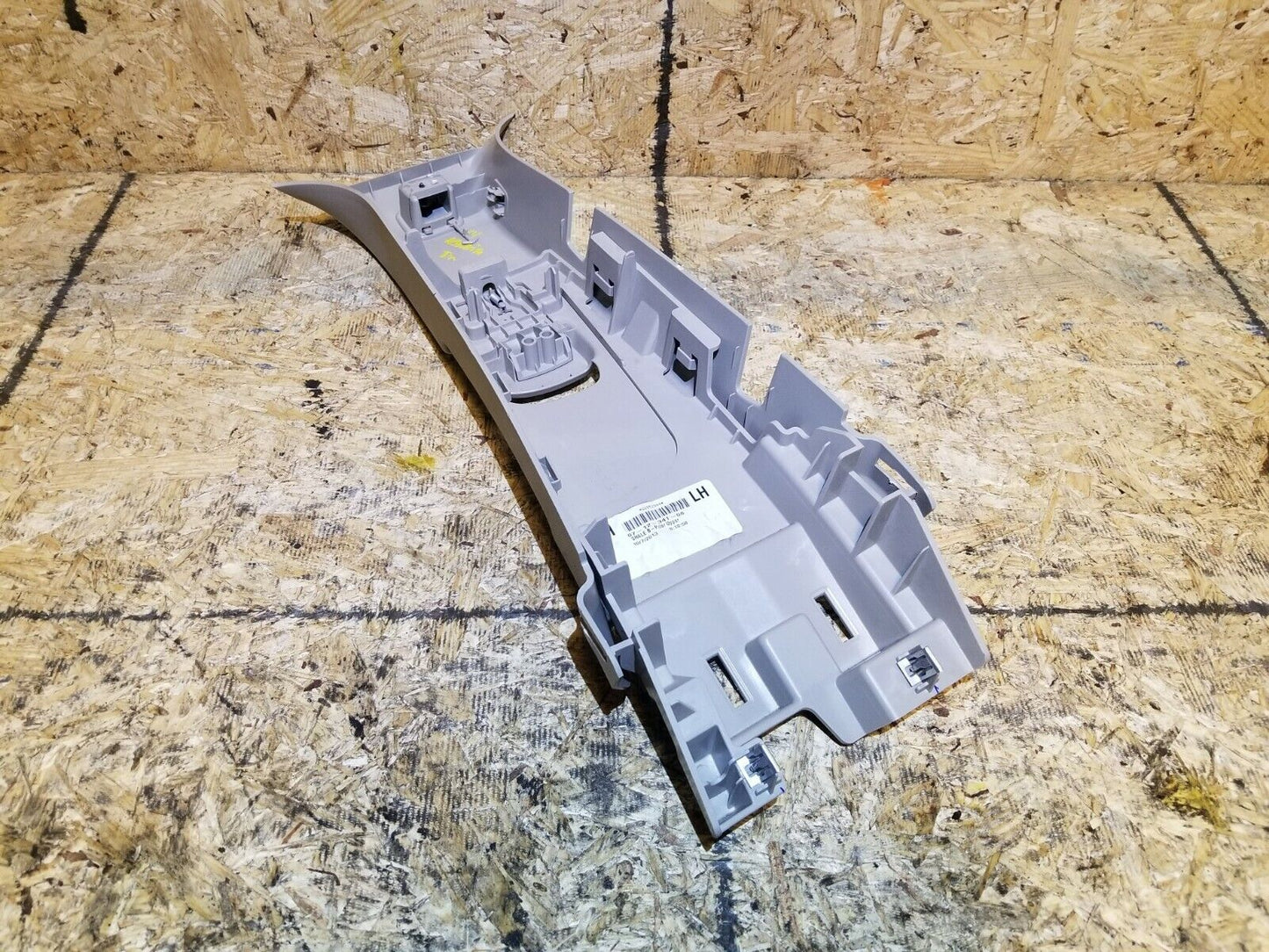13 14 15 GMC Acadia Center Upper B Pillar Trim Left Driver Side OEM