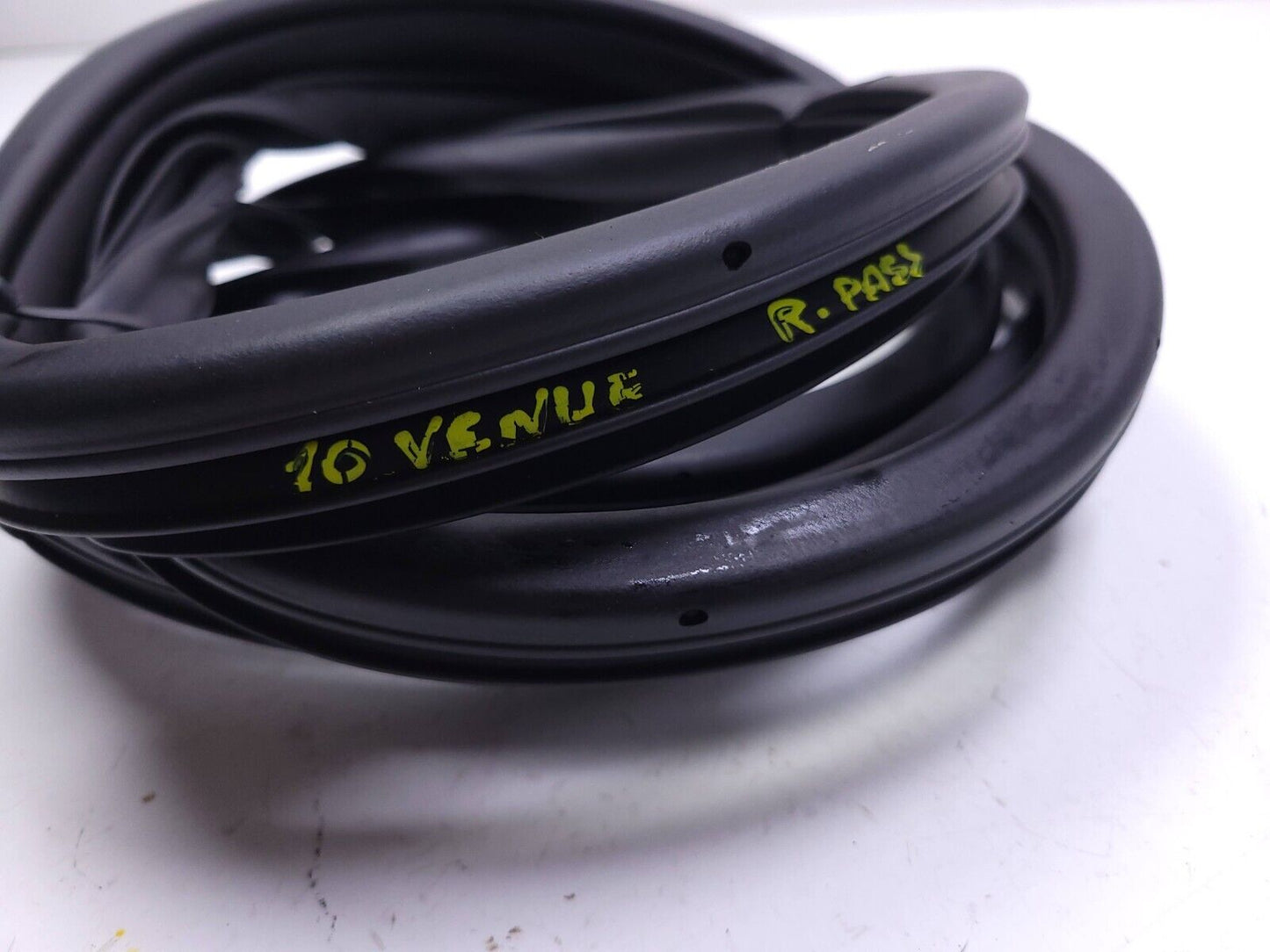 20 21 22 Hyundai Venue Door Weatherstrip Seal Rear Right Passenger Side OEM