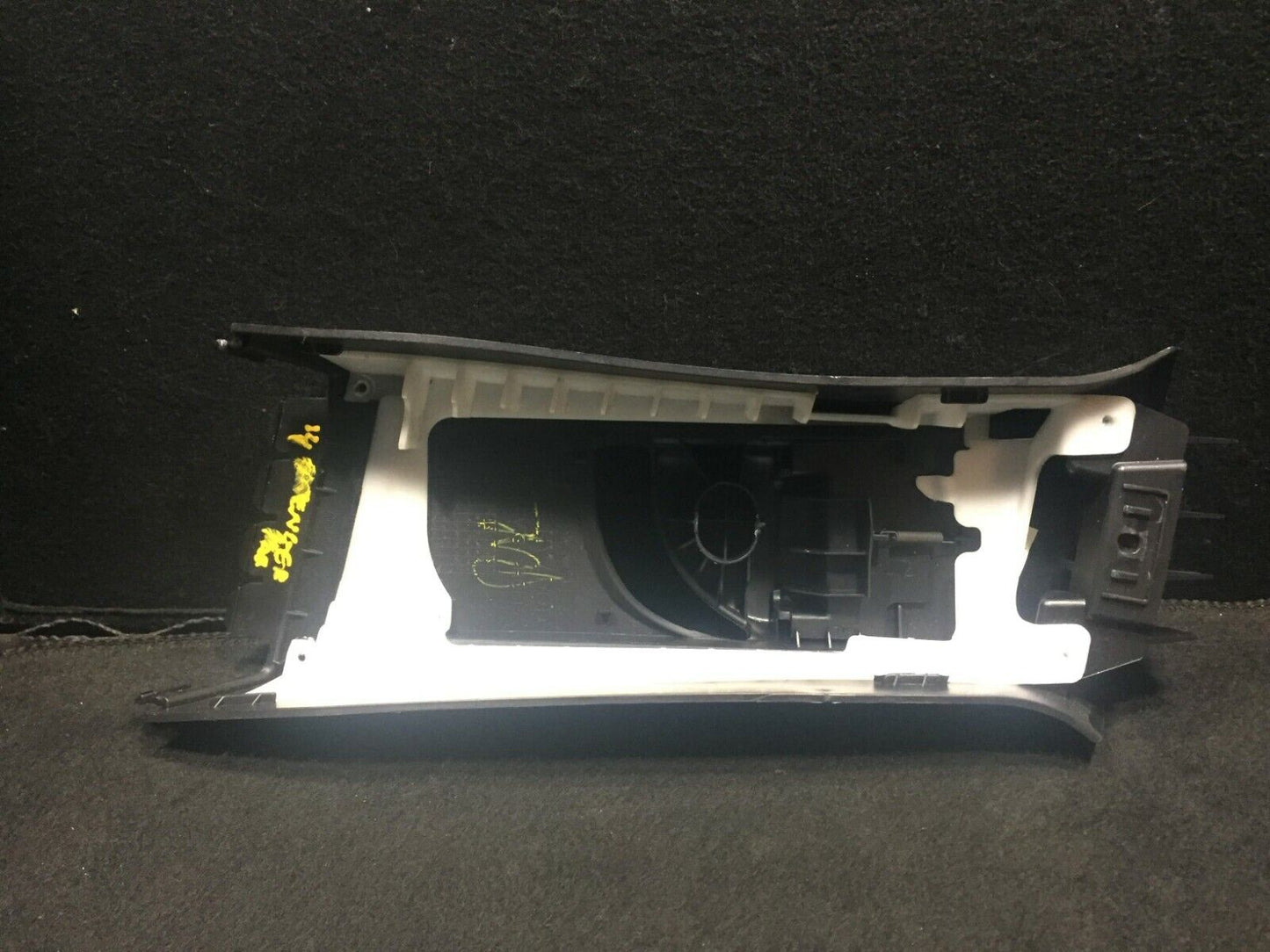 11 12 13 14 Dodge Avenger Right Pass Side Upper B Pillar Belt Trim Cover OEM D37