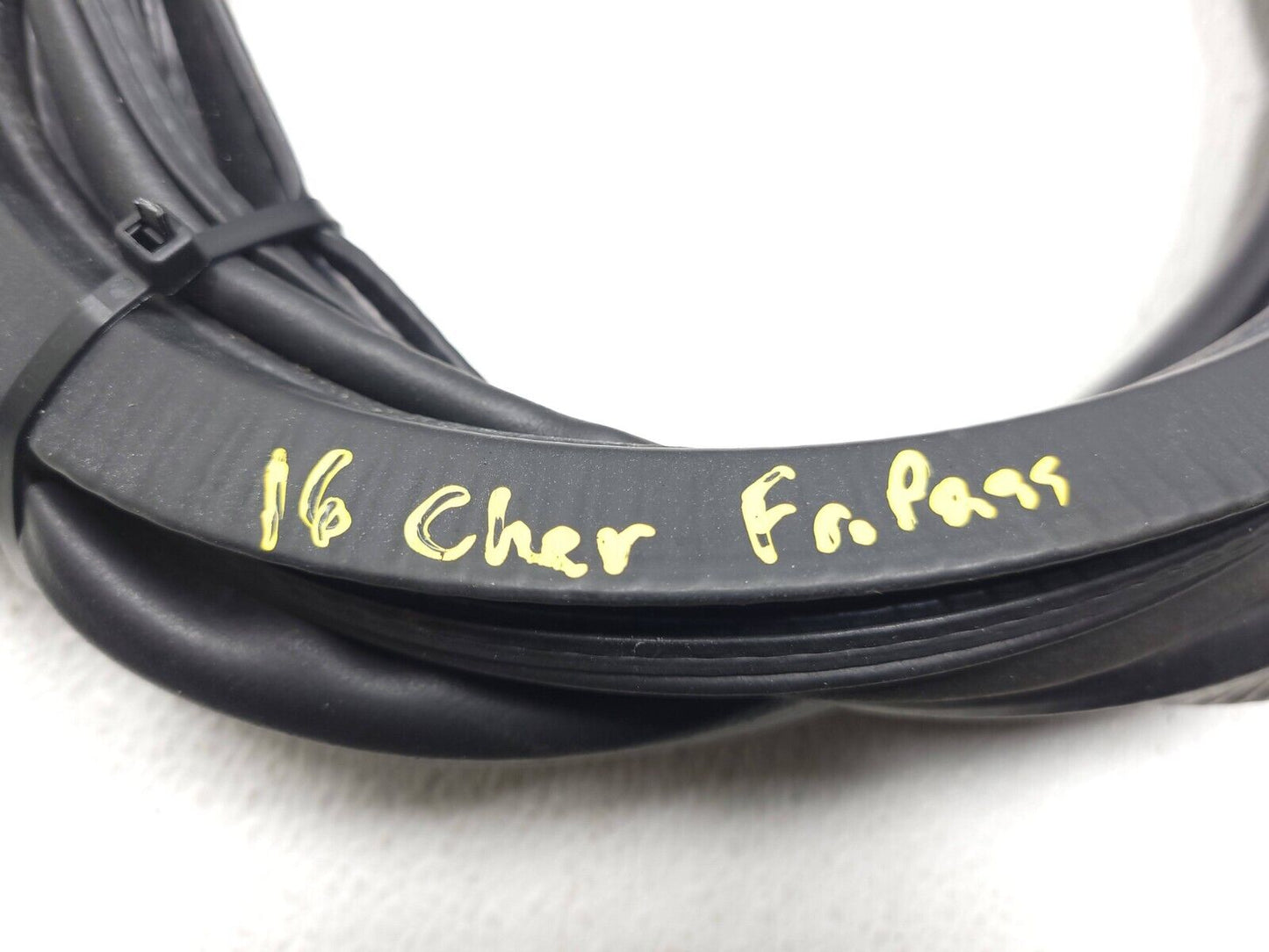 14 15 16 17 18 Jeep Cherokee Door Weatherstrip Seal Front Right Pass Side OEM