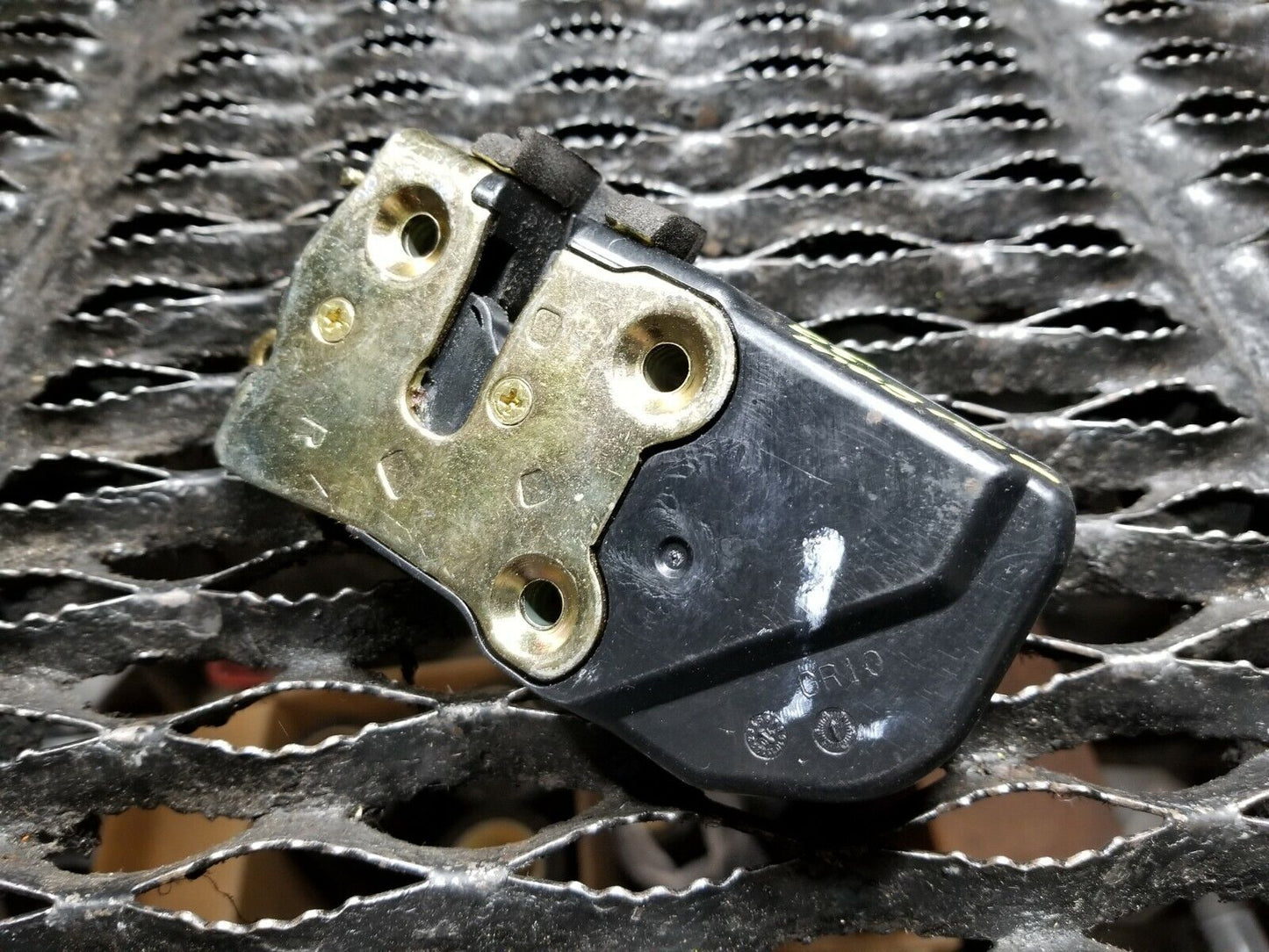 05 06 07 Dodge Magnum Rear Right Passenger Side Door Lock Latch Actuator OEM