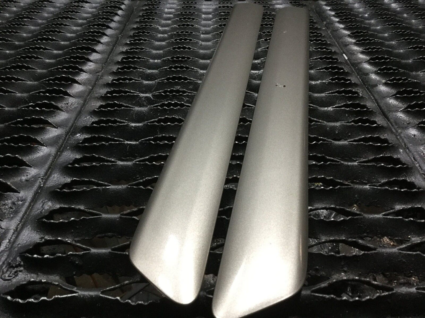 03 04 05 06 Audi A4 B6 Cabrio Rear Quarter Panel Trim Molding 2pcs