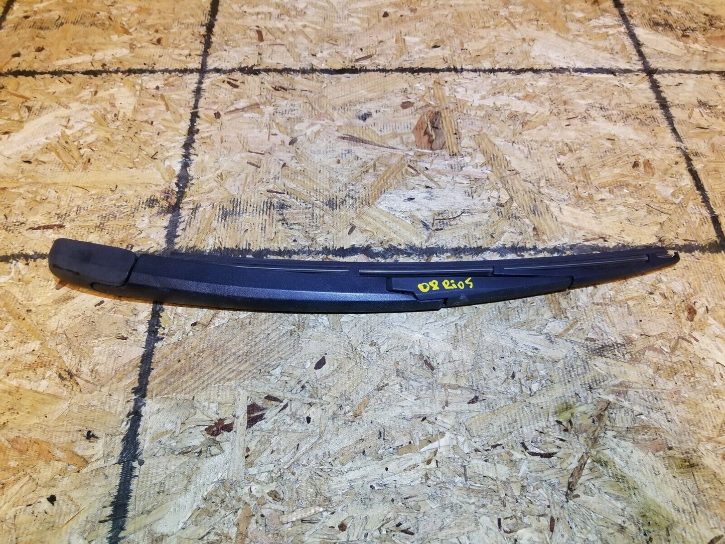 06 07 08 09 10 Kia Rio5 Rear Wiper Arm OEM