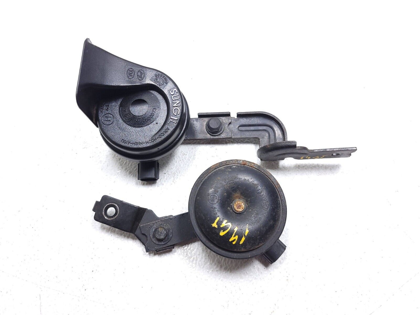 14 15 16 17 Hyundai Elantra Gt Horn Signal Pair OEM